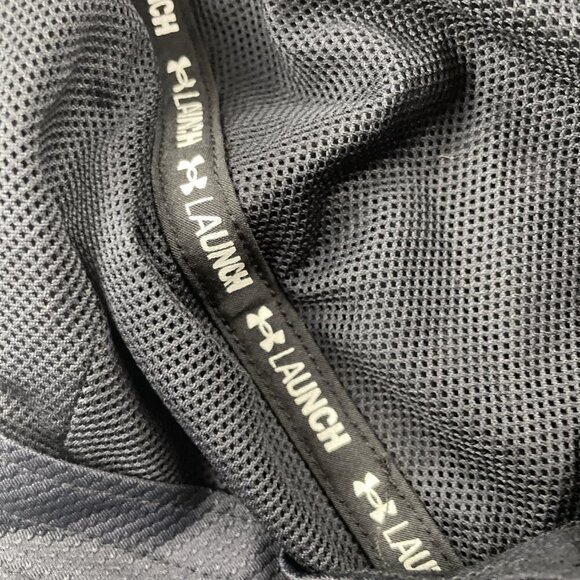 Under Armour Launch Running Hat Women’s Adjustable Black Reflective Vented Light - Picture 8 of 9